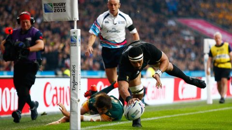 Jerome Kaino scores for the All Blacks in the 2015 World Cup semifinal against South Africa.