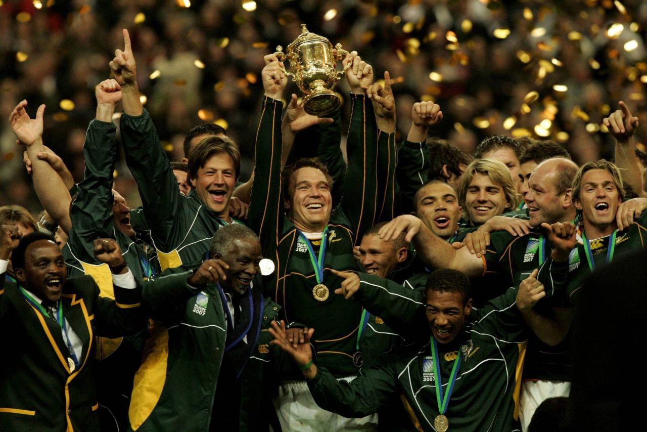 South Africa claimed its second title in France in 2007, defeating England 6-15 at the Stade de France in Paris. 
