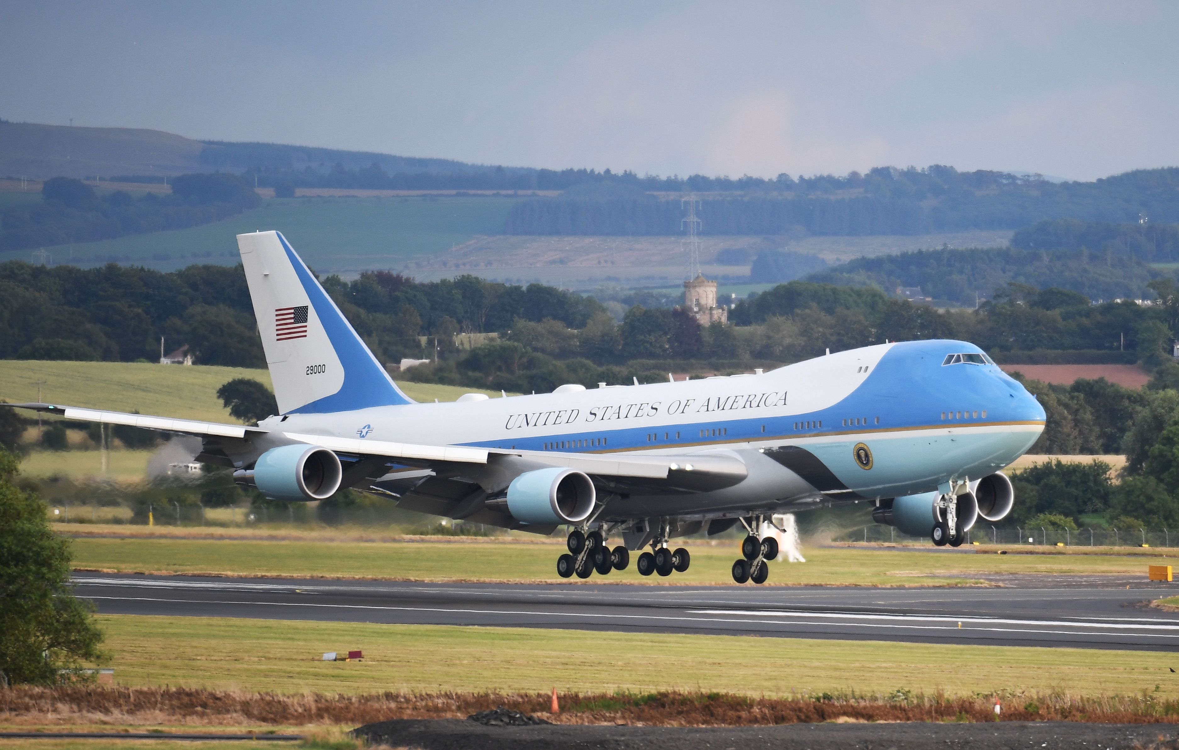 Trump Air Force One deal leaves Boeing with $1B hangover - The Air