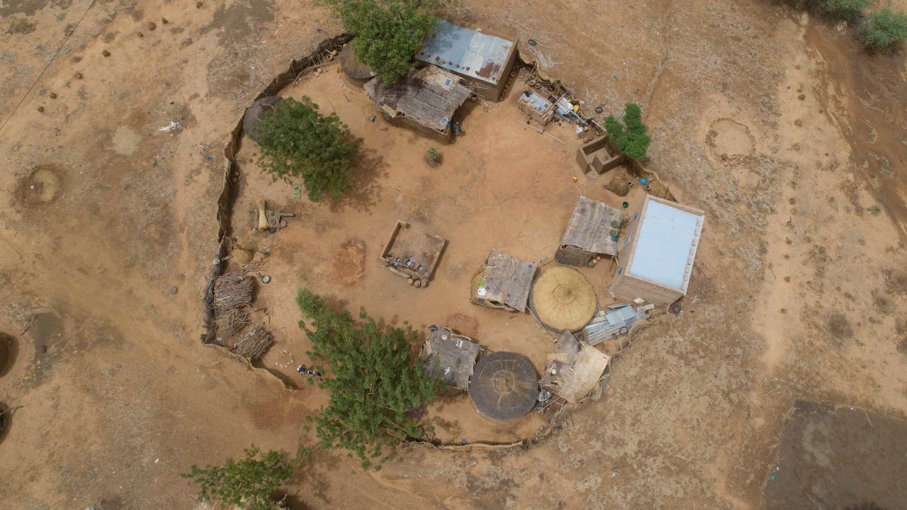 The village of Dakiri, one of the study areas.