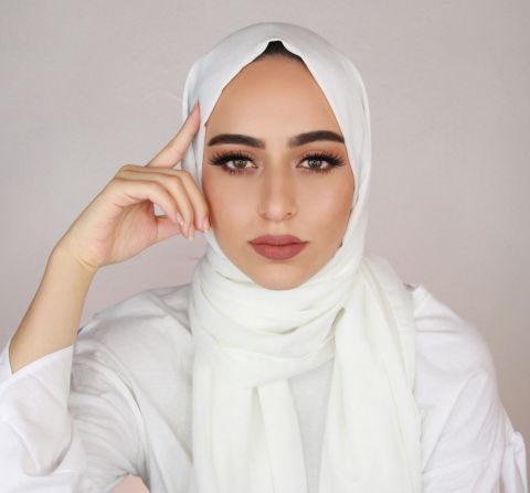 Dina Al Sharif has<a href="https://www.instagram.com/dinalsharif/" target="_blank" target="_blank"> 232,000 followers</a> on Instagram. The Emirati influencer also has a successful YouTube channel and a showroom of her favorite products on <a href="http://v2kw.boutiqaat.com/" target="_blank" target="_blank">Boutiqaat</a>, a Kuwait-based cosmetics website that features personalized selections from influencers of their beauty must-haves.