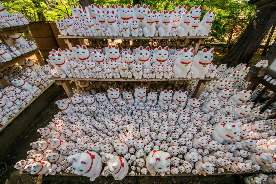 <strong>Where the waving cat was born:</strong> While many may associate those famous "waving cats" with Chinese businesses, their origins lie in Tokyo's Gotokuji Temple.  