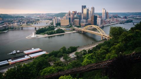 Evening view of Pittsburgh from the top of the Duquesne Incline in Mount Washington, Pittsburgh.