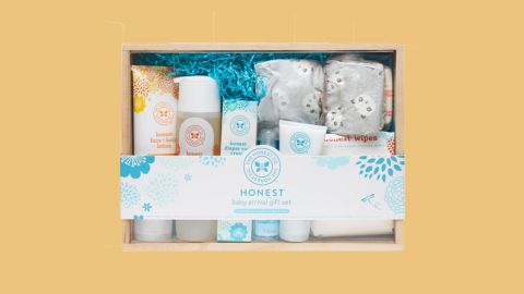 <strong>The Honest Company Baby Arrival Gift Set ($32.90, originally $49.95; </strong><a href="https://click.linksynergy.com/deeplink?id=Fr/49/7rhGg&mid=1237&u1=0720anniversarysale&murl=https%3A%2F%2Fshop.nordstrom.com%2Fs%2Fthe-honest-company-baby-arrival-gift-set%2F3656275%3Forigin%3Dkeywordsearch-personalizedsort%26color%3Dblue" target="_blank" target="_blank"><strong>nordstrom.com</strong></a><strong>)</strong>