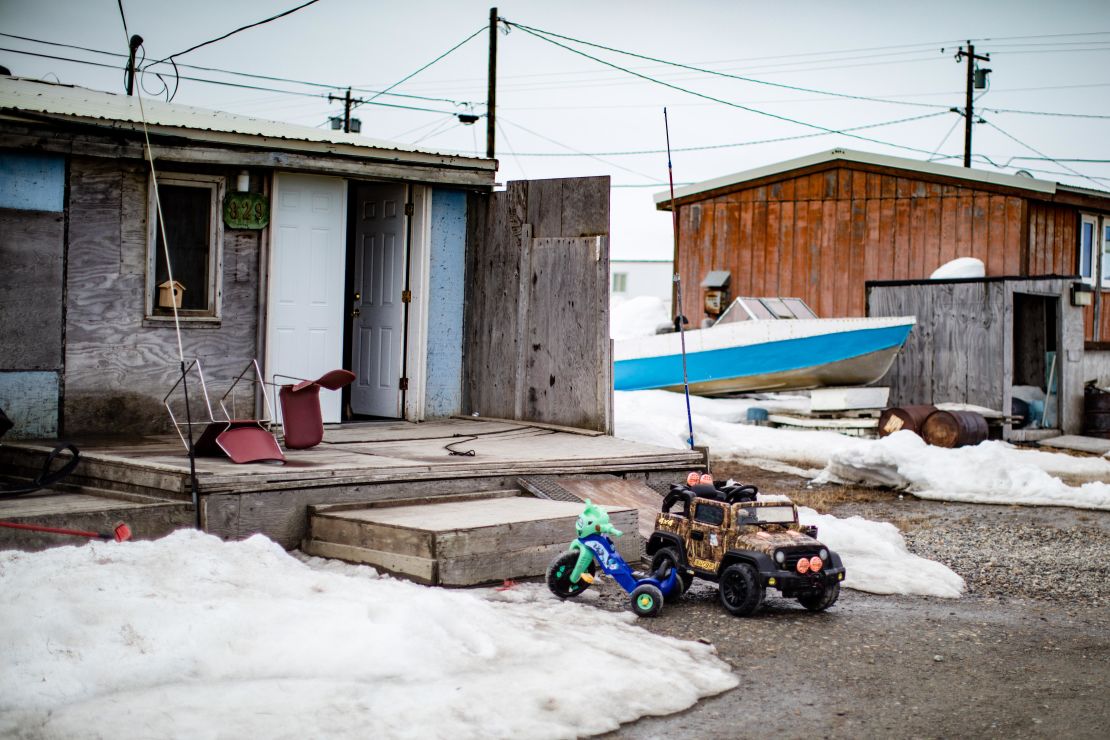 Many who live in the tough environment of Kaktovik would like to see more development. 