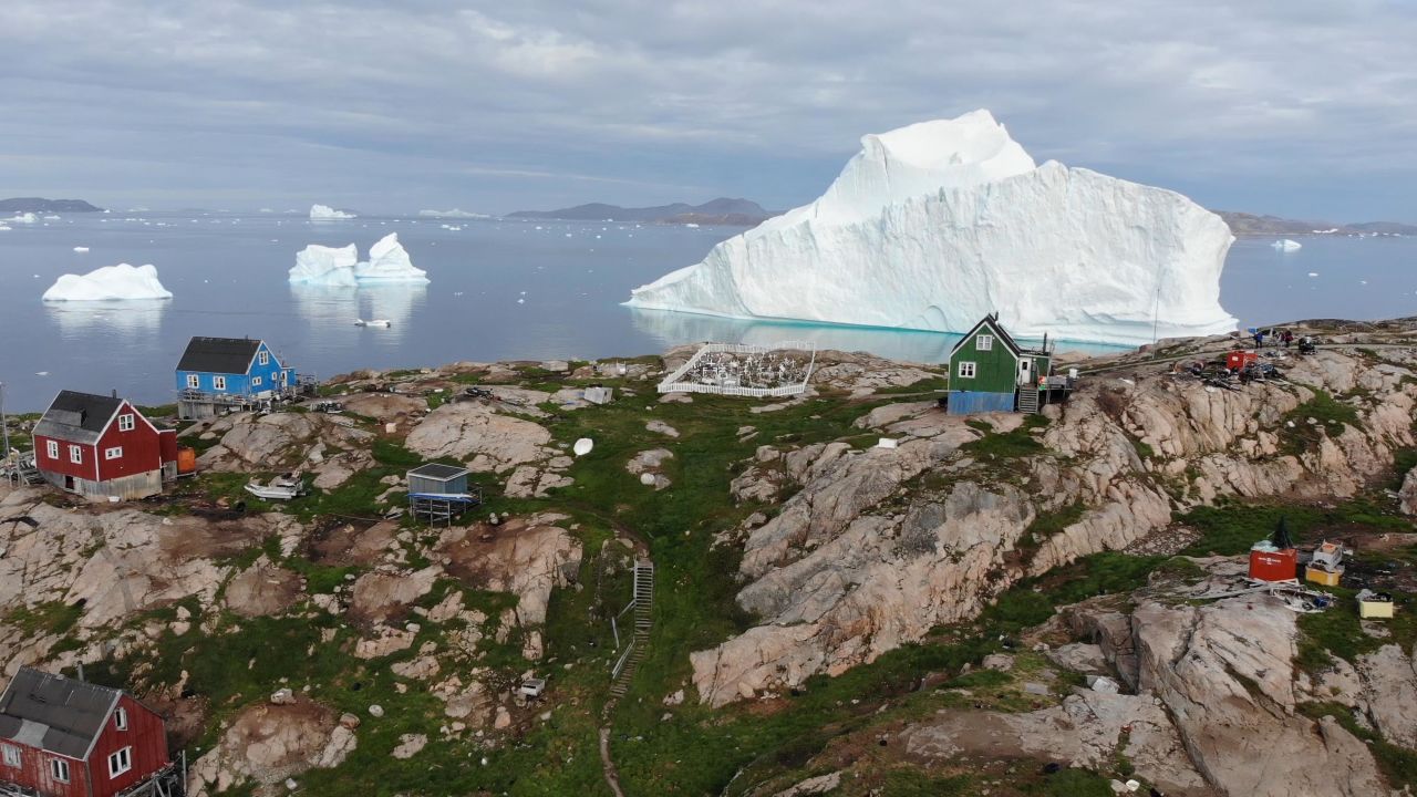 04 cnn Greenland iceberg