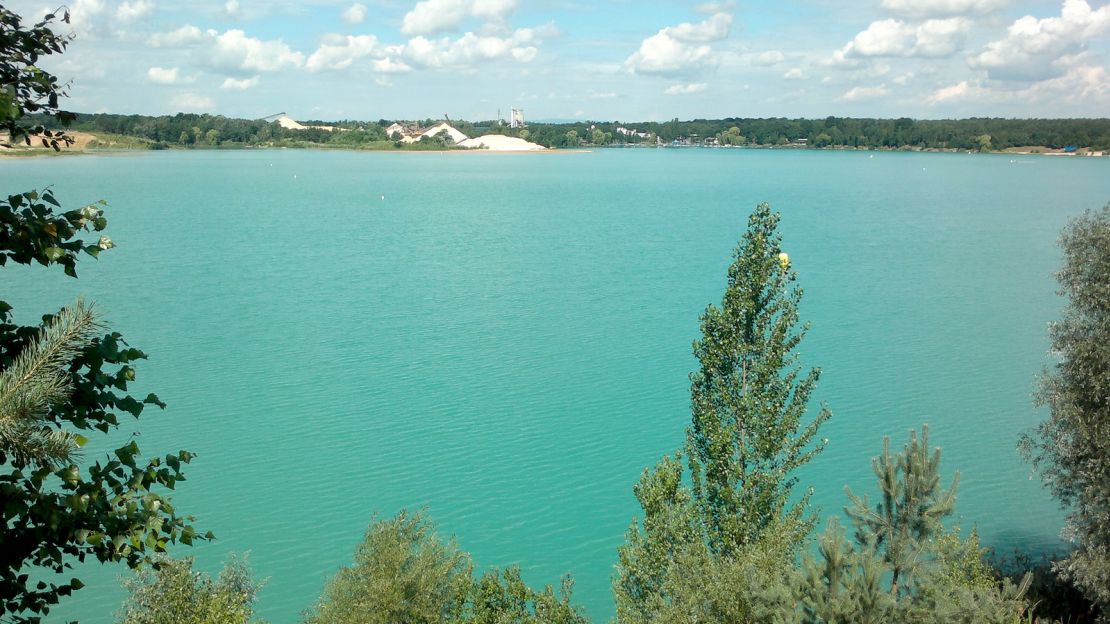 The first part of the Ironman Germany race takes place in the Langener Waldsee lake.