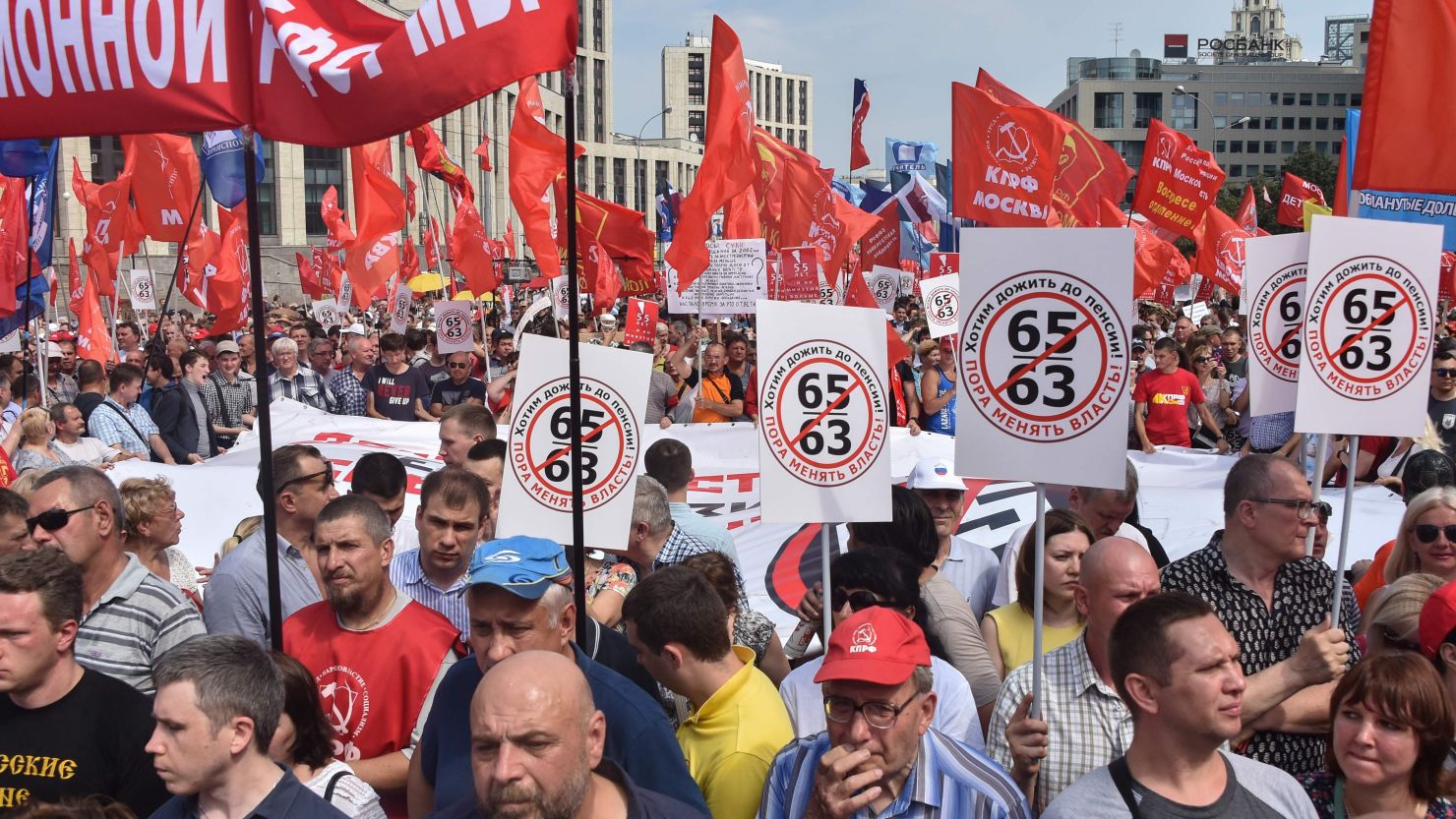 People in Moscow rally Saturday against a Russian government proposal to raise the retirement ages for men and women.