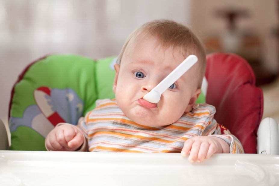 Do you have a picky eater in your house? As babies grow, they can develop aversions to foods they once liked. Pediatricians, nutritionists and feeding specialists give their top tips for handling picky eaters.
