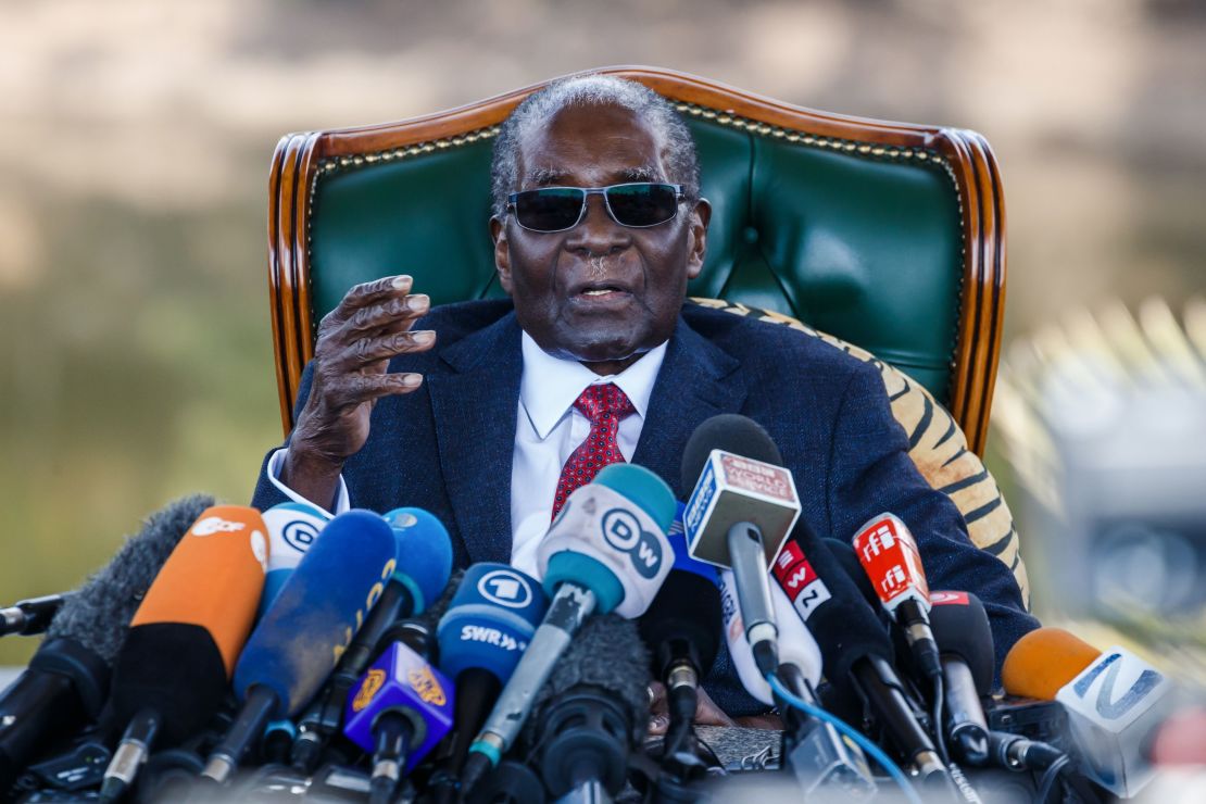 Robert Mugabe addresses media on July 29, 2018 during a surprise press conference at his 'Blue Roof ' residence in Harare.