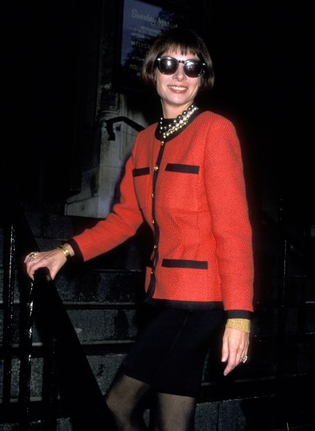 Anna Wintour photographed attending the wedding of Ana Luisa Herrera and Luis Felipe Paraud-Carpena in New York in October 1989. 