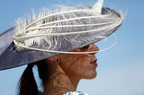 Goodwood has its own distinctive style known as "The Goodwood Look." The dress code is more relaxed compared to other of Britain's racing events. 