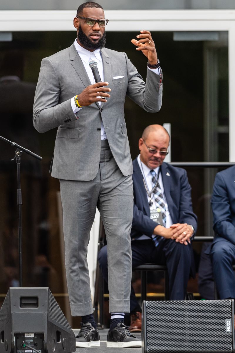 Lebron james opens i promise school hotsell