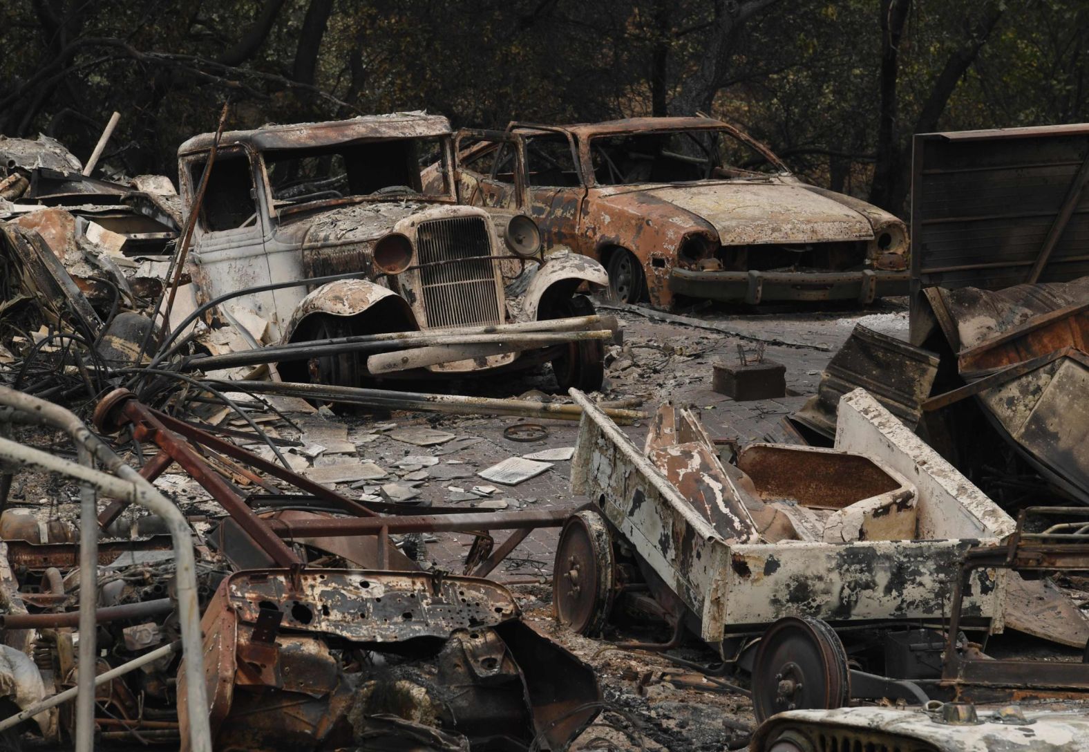 Massive wildfires scorching California | CNN