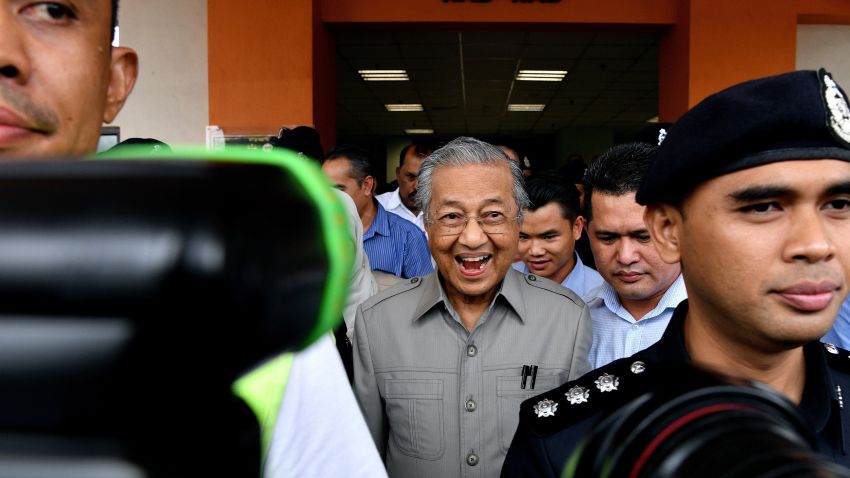 01 Mahathir Mohamad Talk Asia