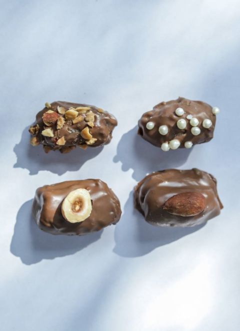 Yummy delivers homemade food, cooked from the comfort of women's own kitchens. This way, it helps women find work in a society where women working is not the norm. These chocolate-covered dates are available to order on the Yummy app.
