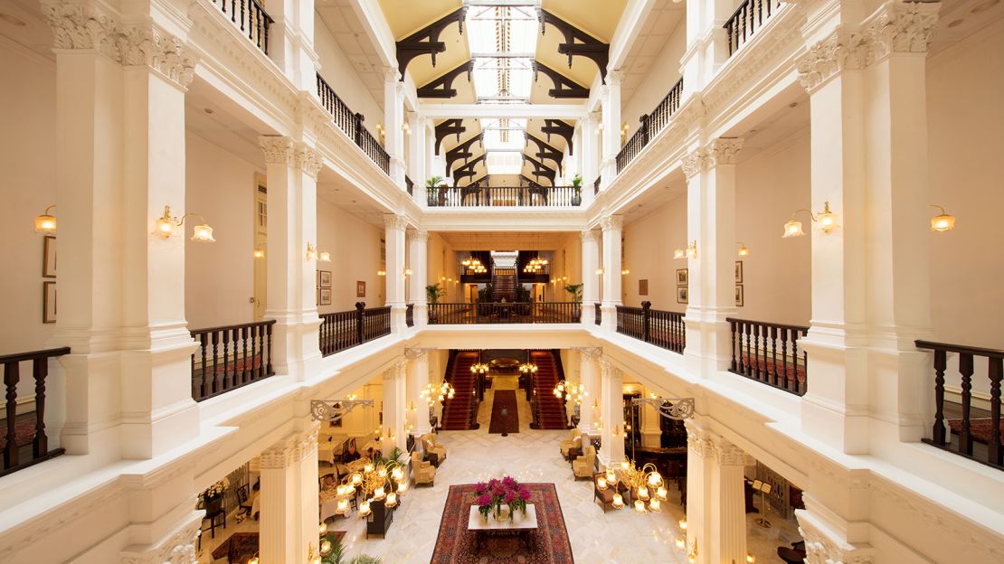 The iconic Raffles Hotel is featured in the movie as the fictional Kingsford Hotel.