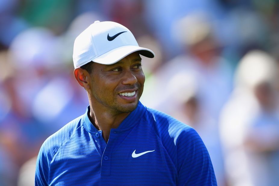 Tiger Woods moved into contention with his second straight 66 at the PGA Championship in St. Louis.