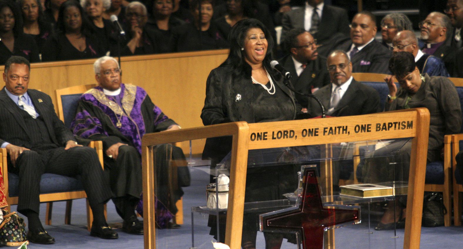 Franklin sings at civil rights pioneer Rosa Parks' funeral in 2005. 