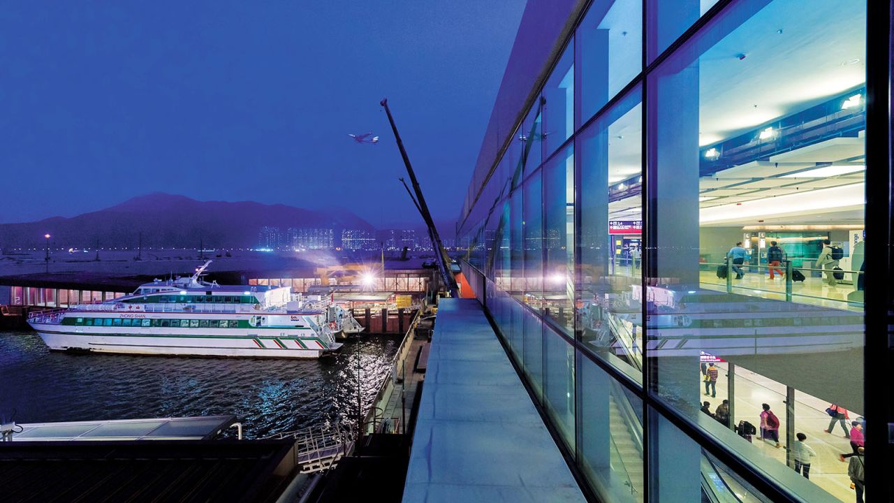 <strong>A multi-modal airport: </strong>Skypier was built in 2003 to attract passengers living in the larger Pearl River Delta region in China, making Hong Kong International a multi-modal airport. 