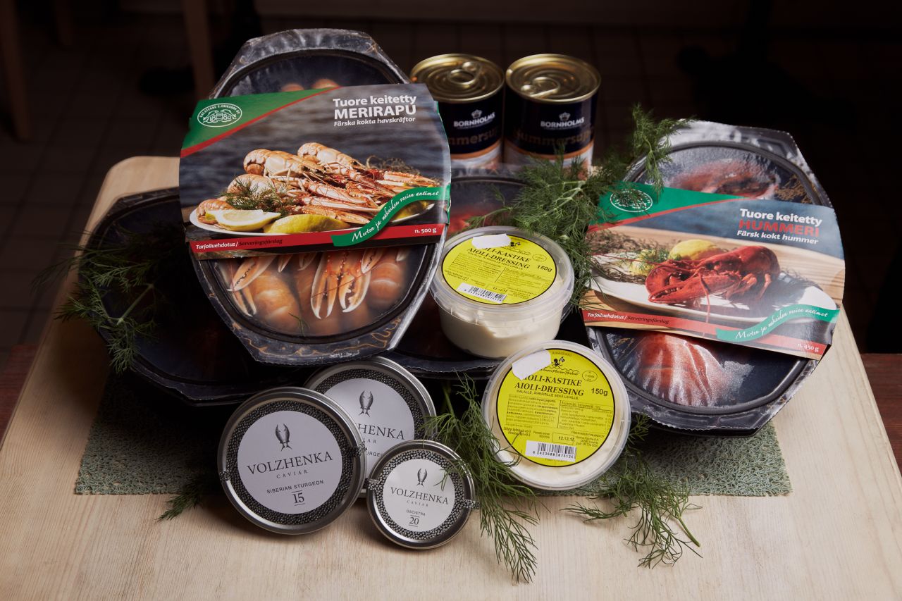 <strong>Kalakauppa E. Eriksson:</strong> If you plan a picnic or a party, E. Eriksson's selection of prepared food has you covered.