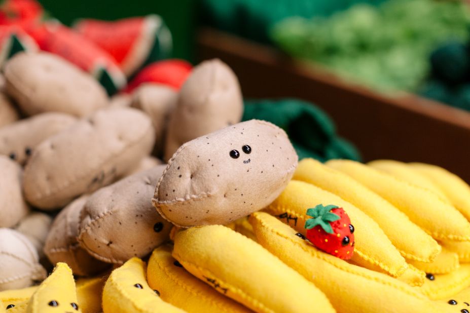 Lucy Sparrow opens a supermarket stocked with felt food