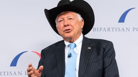 02 foster friess FILE