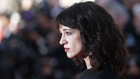 Photo Of Asia Argento With 17 Year Old Actor Jimmy Bennett Surfaces Cnn