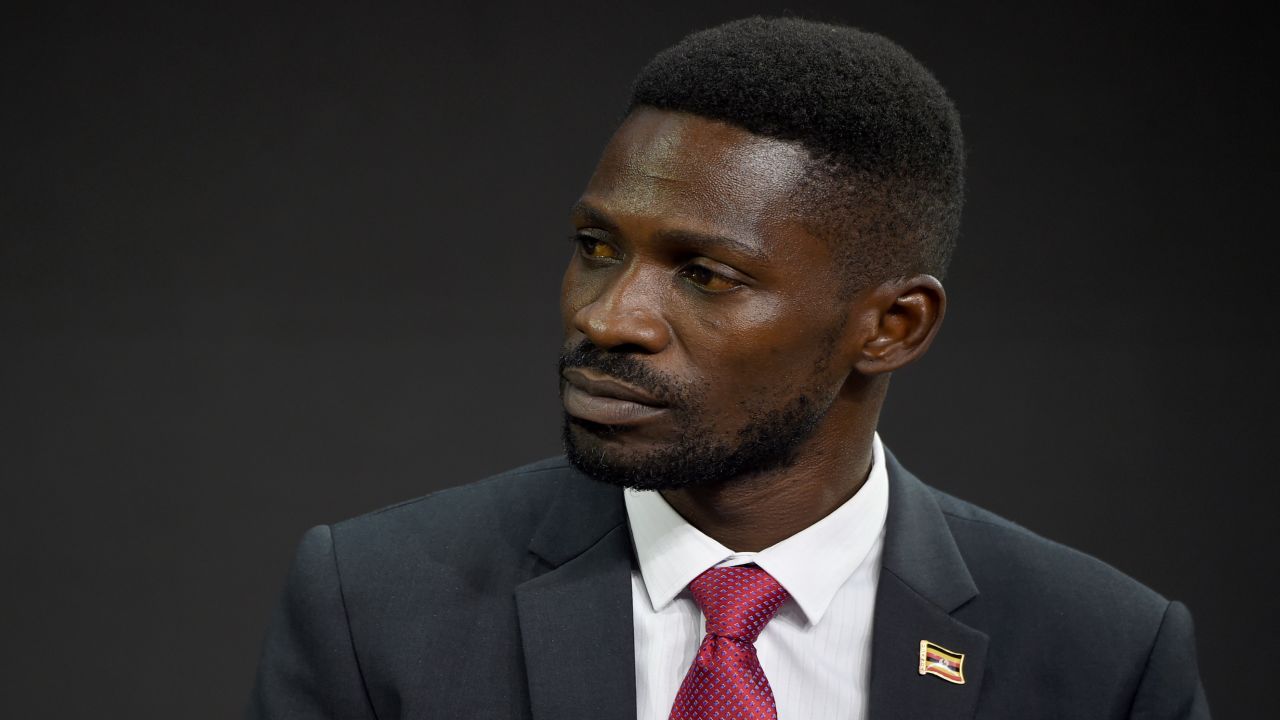 01 Bobi Wine