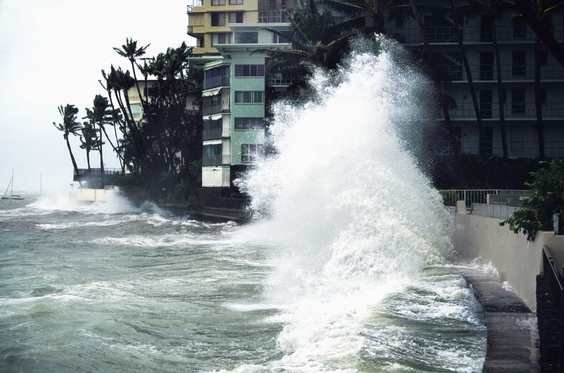 Hurricane Iniki: A look at the 1992 hurricane that last slammed Hawaii ...