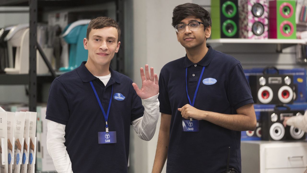 <strong>"Atypical" Season 2</strong> : A teen with autism, who decides to get a girlfriend and be more independent, puts his family on a path of self-discovery in this dramedy.<strong> (Netflix) </strong>