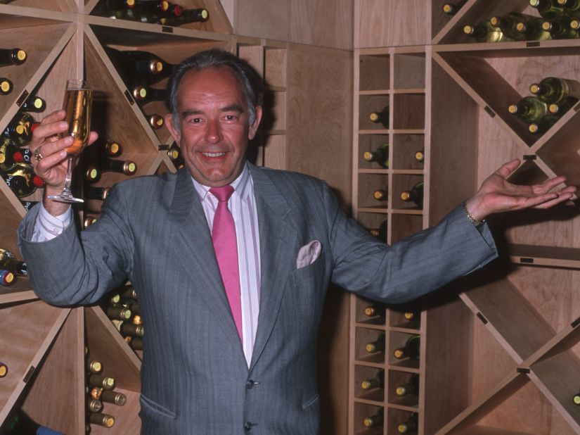 <a href="https://www.cnn.com/2018/08/24/entertainment/robin-leach-dead/index.html" target="_blank">Robin Leach</a>, the debonair TV host who regaled audiences with talk of "champagne wishes and caviar dreams," died August 24, his publicist confirmed to CNN. He was 76.