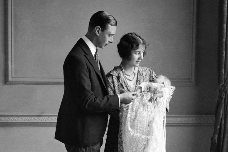 Elizabeth II, Biography, Family, Reign, & Facts