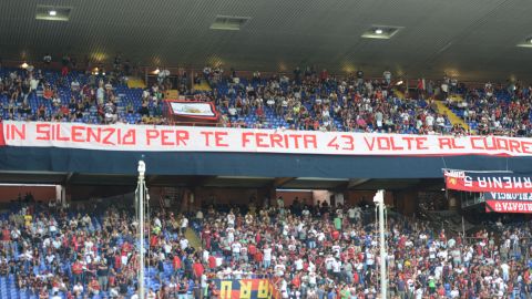 Banners showing solidarity for the bridge collapse victims adorned the Luigi Ferraris stadium in Genoa.