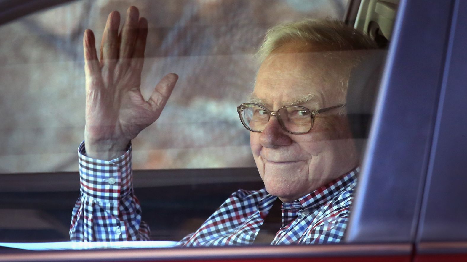 Buffett arrives for a conference in Sun Valley, Idaho, in 2014.