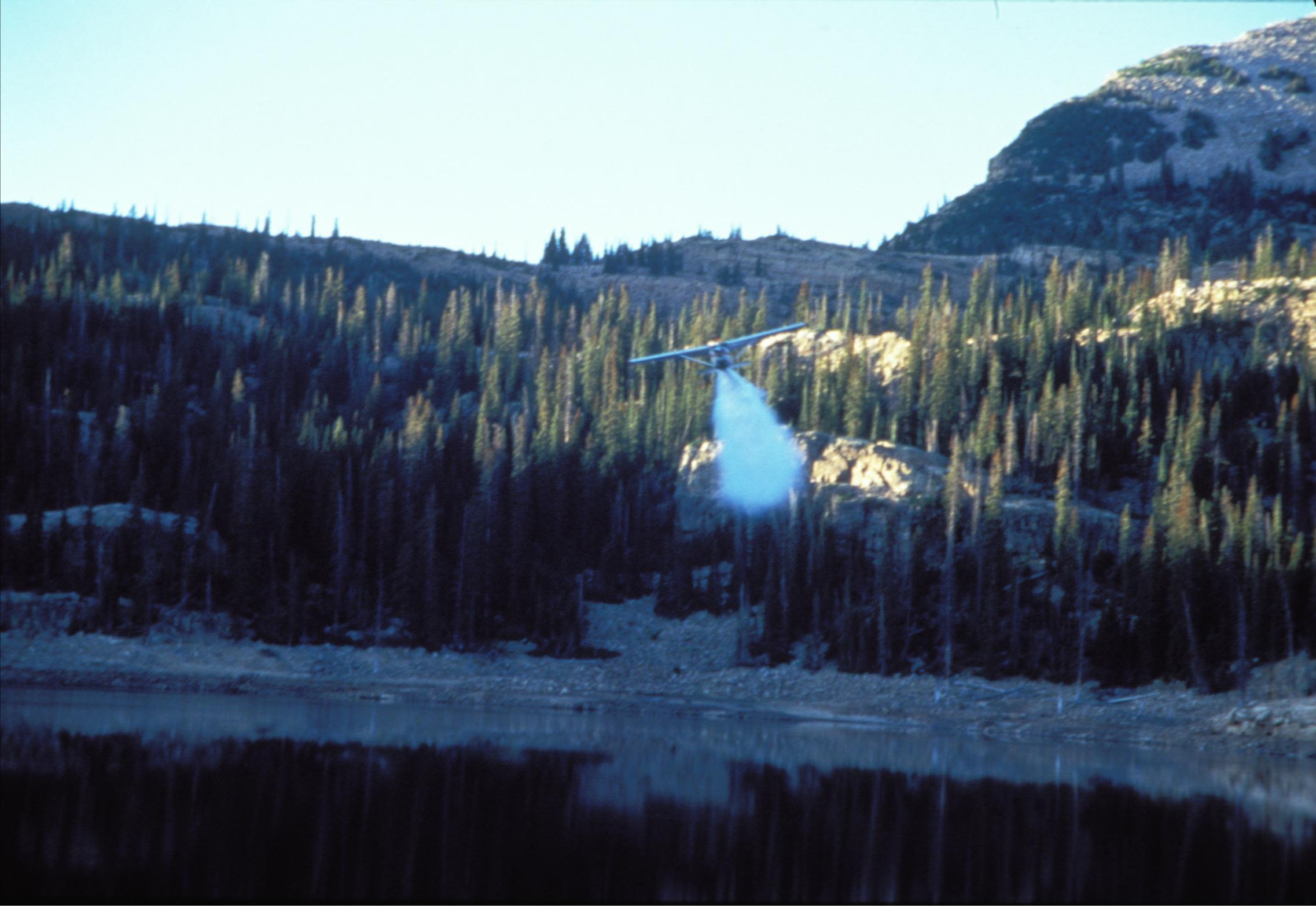 Utah drops thousands of fish from airplane into lakes