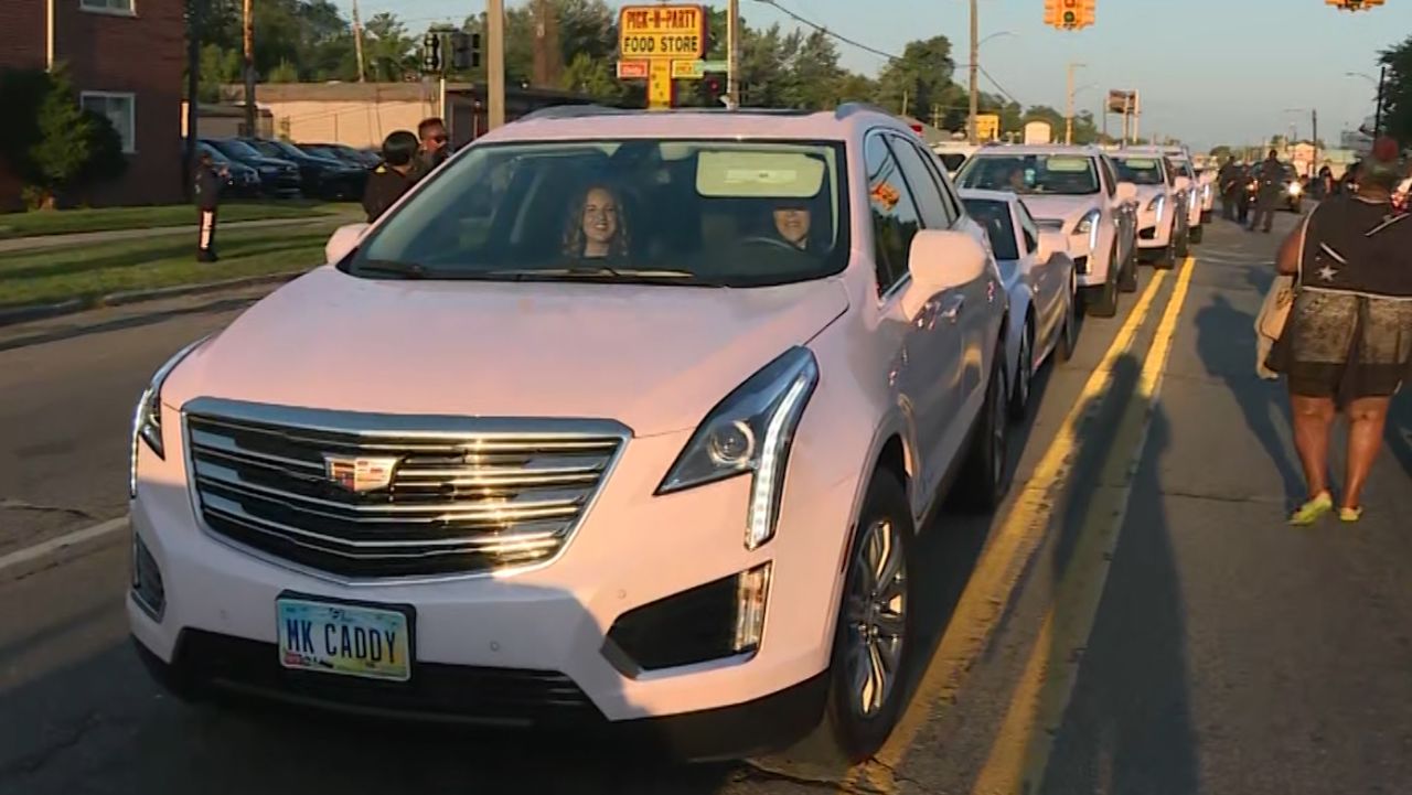 Pink Cadillacs line up to honor Aretha Franklin