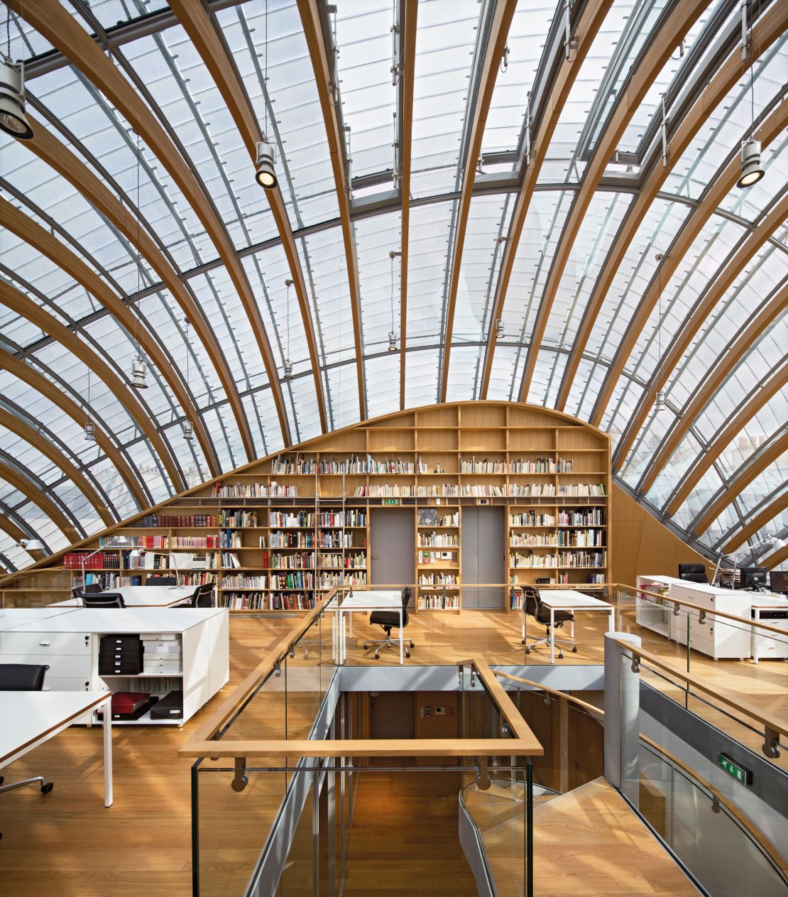 The Jérôme Seydoux Pathé Foundation in Paris, completed in 2014, demonstrate's Piano's career-long obsession with light and glass. 