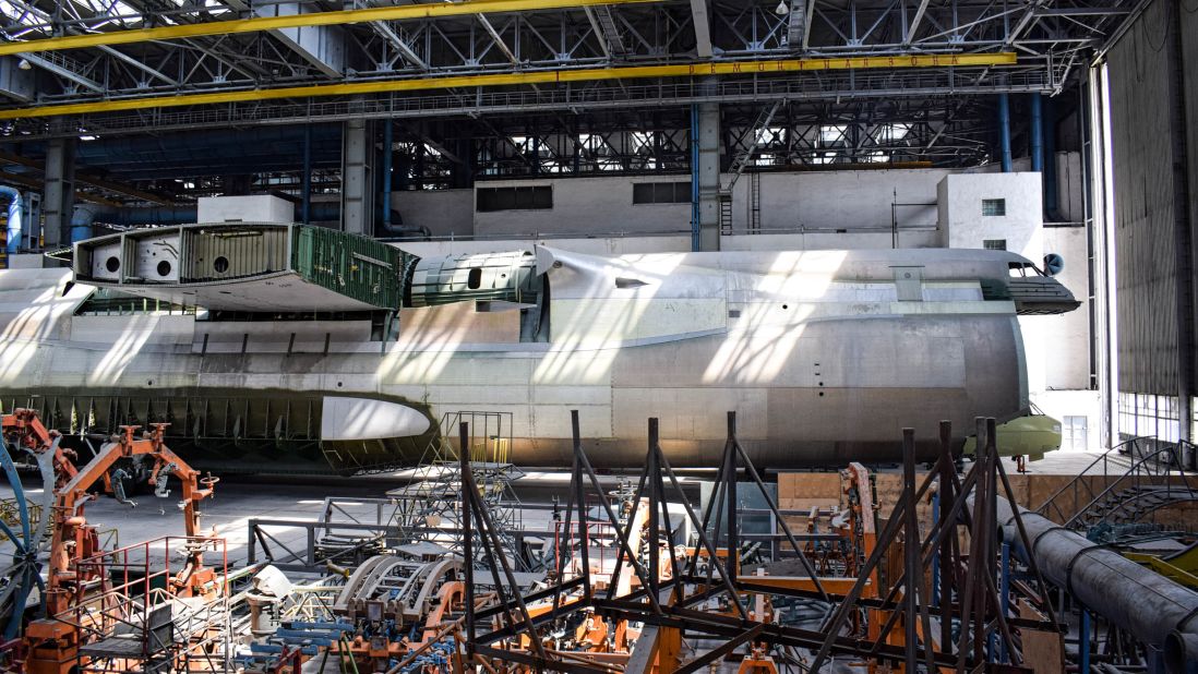 <strong>Victim of history:</strong> The Soviet space program fell apart after 1991. Work on the second AN-225 halted in 1994. With no spacecraft to carry, there was little demand for another huge airplane, let alone the two others that were planned.