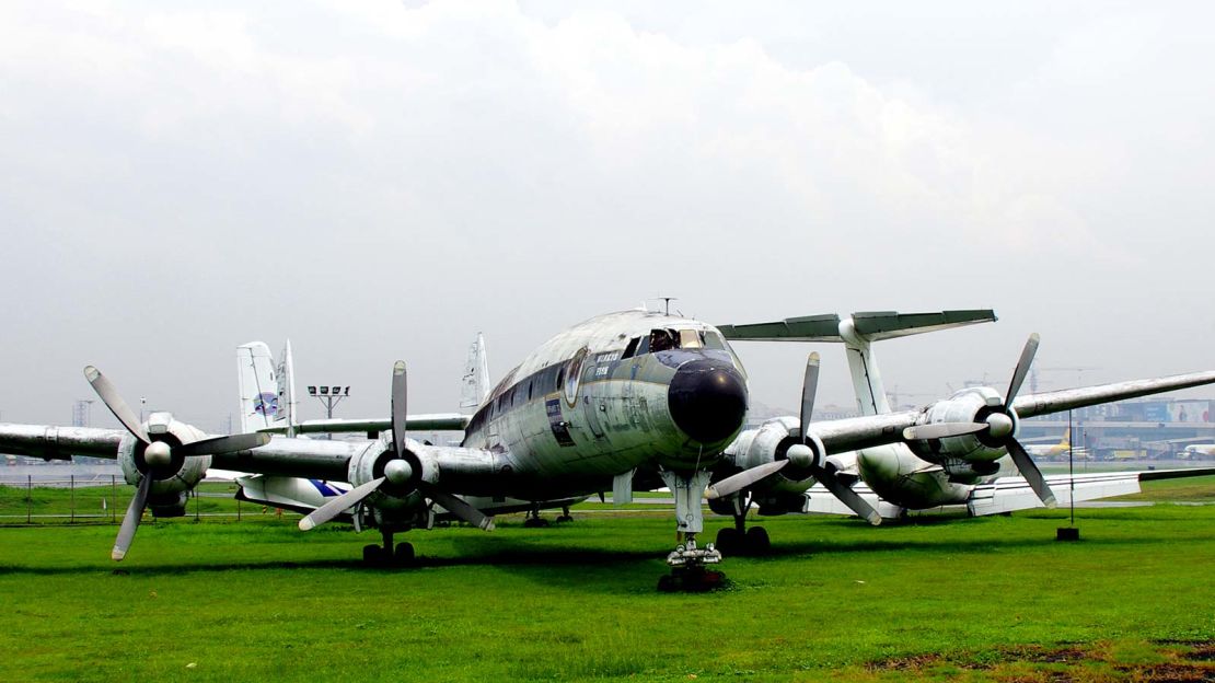 How the Super Constellation looked pre-restoration.