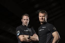 Jes Gram-Hansen (L.) and Rasmus K?stner.