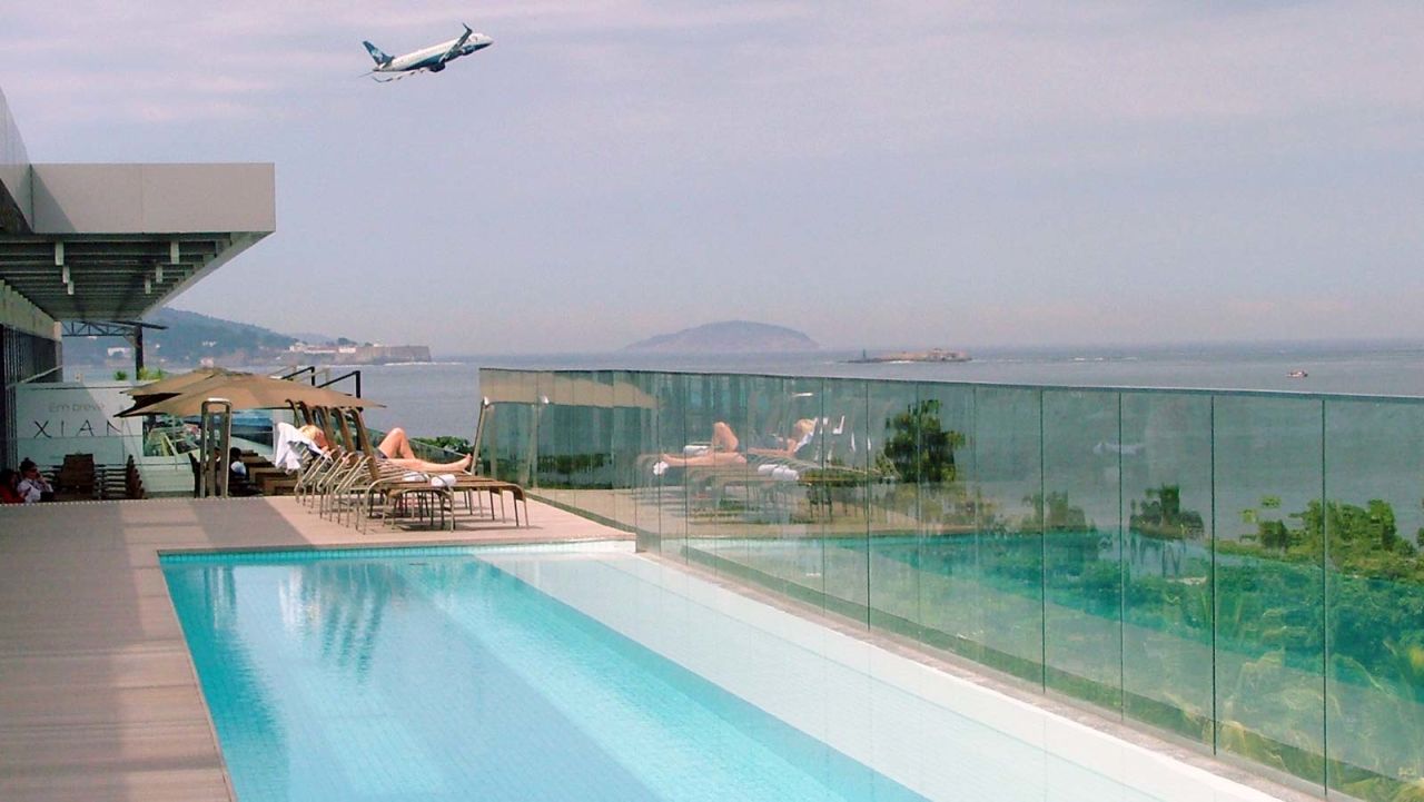 <strong>Prodigy Hotel Rio de Janeiro Santos Dumont:</strong> With views of aircraft coming and going, and a backdrop of Rio de Janeiro's famous landmarks, the Prodigy Hotel is an amazing airport hotel.