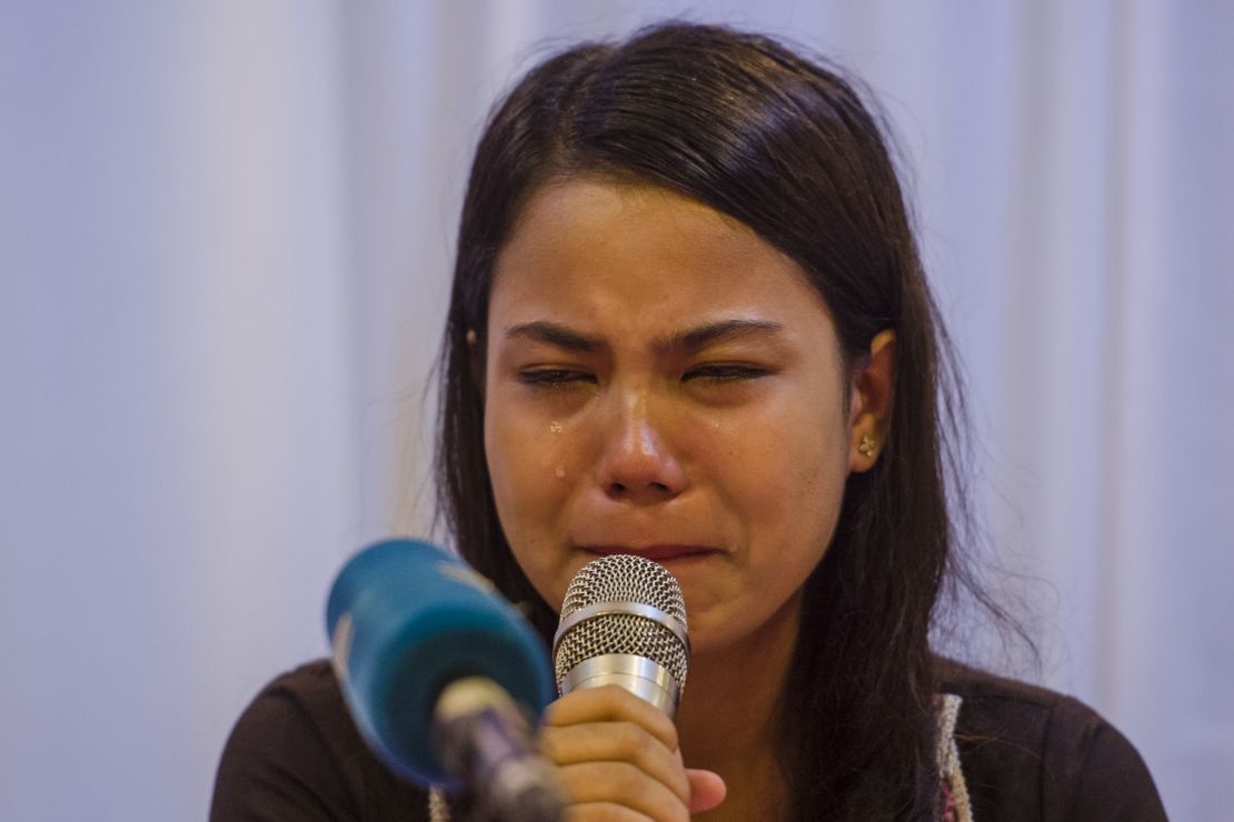 Chit Su Win, wife of detained Reuters journalist Kyaw Soe Oo, breaks down while speaking at a press conference in Yangon on September 4, 2018. 