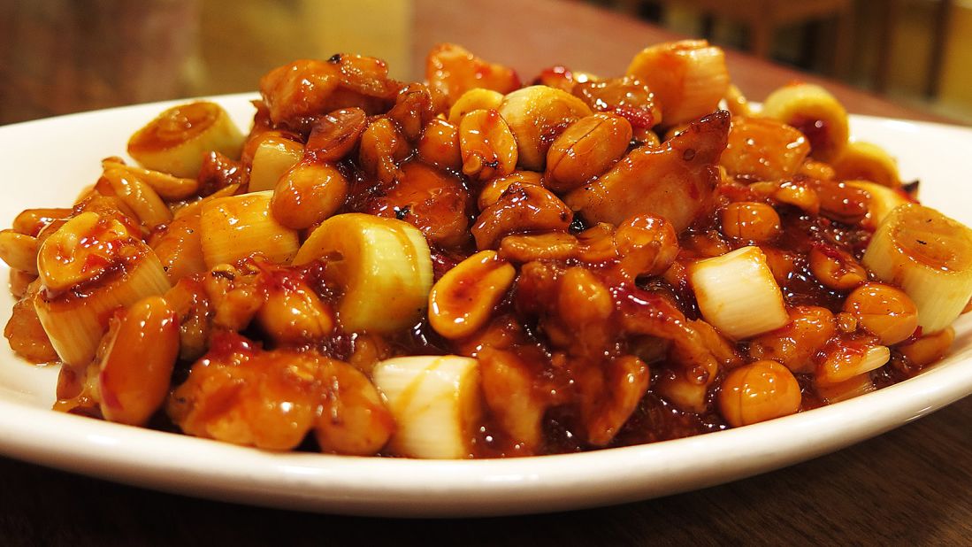 <strong>Tho Tao So: </strong> We recommend their chicken mixed with peanuts and onions, which is accented by a yummy, mild, red chili barbecue sauce. <br />