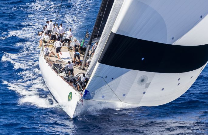 American businessman David Leuschen's 100-foot Wallycento Galateia lost her 2017 title to Lyra, owned by Chinese Canadian Terry Hui.