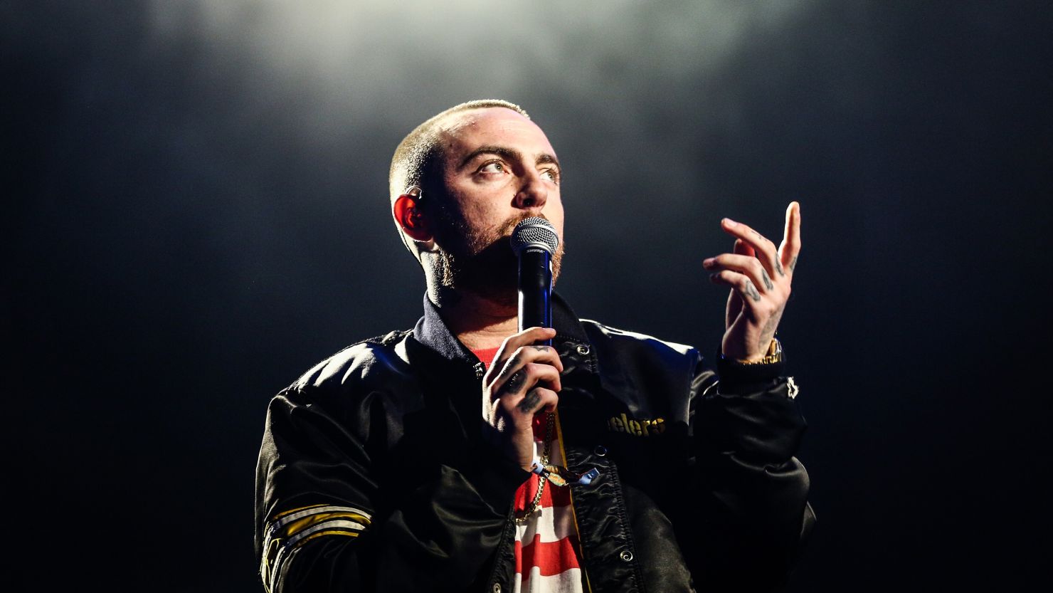 Mac Miller performs on the Camp Stage during day 1 of Camp Flog Gnaw Carnival 2017 at Exposition Park on October 28, 2017 in Los Angeles, California. 