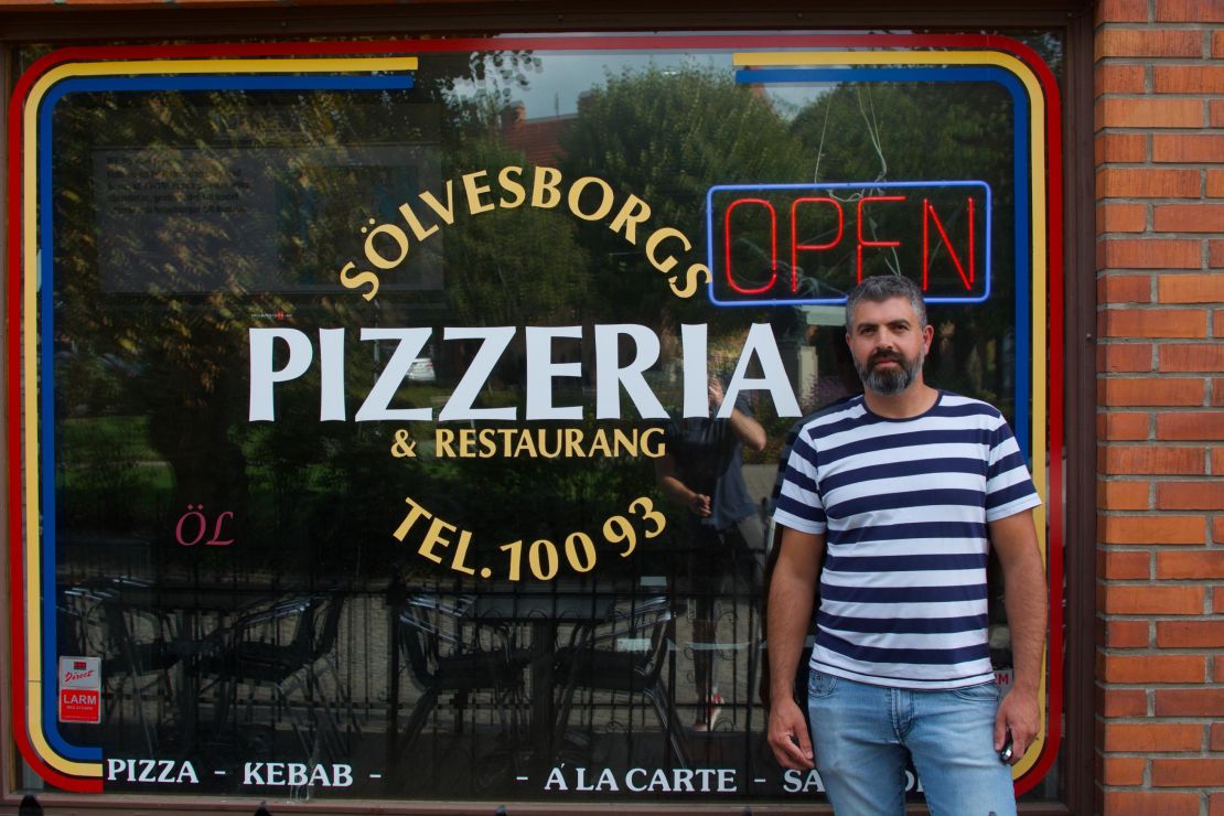 Pizzeria owner Ali Kader says previous immigrants from the Balkans are now integrated in Solvesborg.