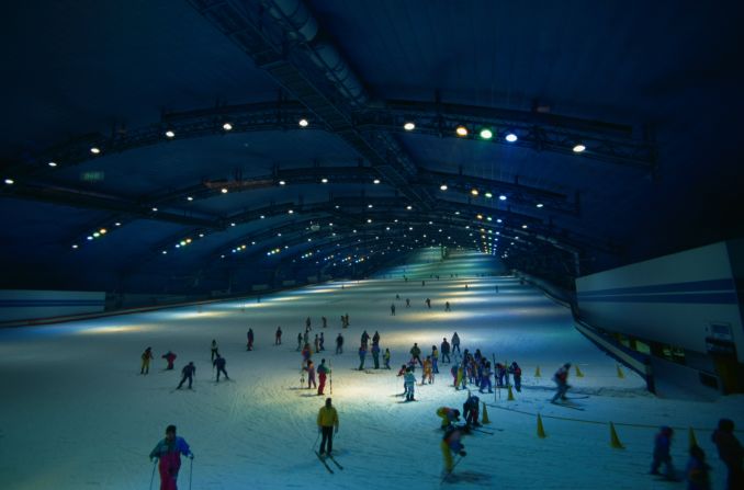 In the 1980s and 1990s Japan continued to build some of the world's biggest indoor slopes, including the Ski Dome, Tokyo (pictured, 1996). The SSAWS complex in Funabashi was the biggest in the world when it opened in <a href="index.php?page=&url=https%3A%2F%2Fwww.nytimes.com%2F1993%2F06%2F15%2Fworld%2Fto-surf-and-ski-the-japanese-are-heading-indoors.html" target="_blank" target="_blank">1993</a> at a reported cost of $400 million. As visitor numbers declined over time, it was eventually demolished and the site became an Ikea.