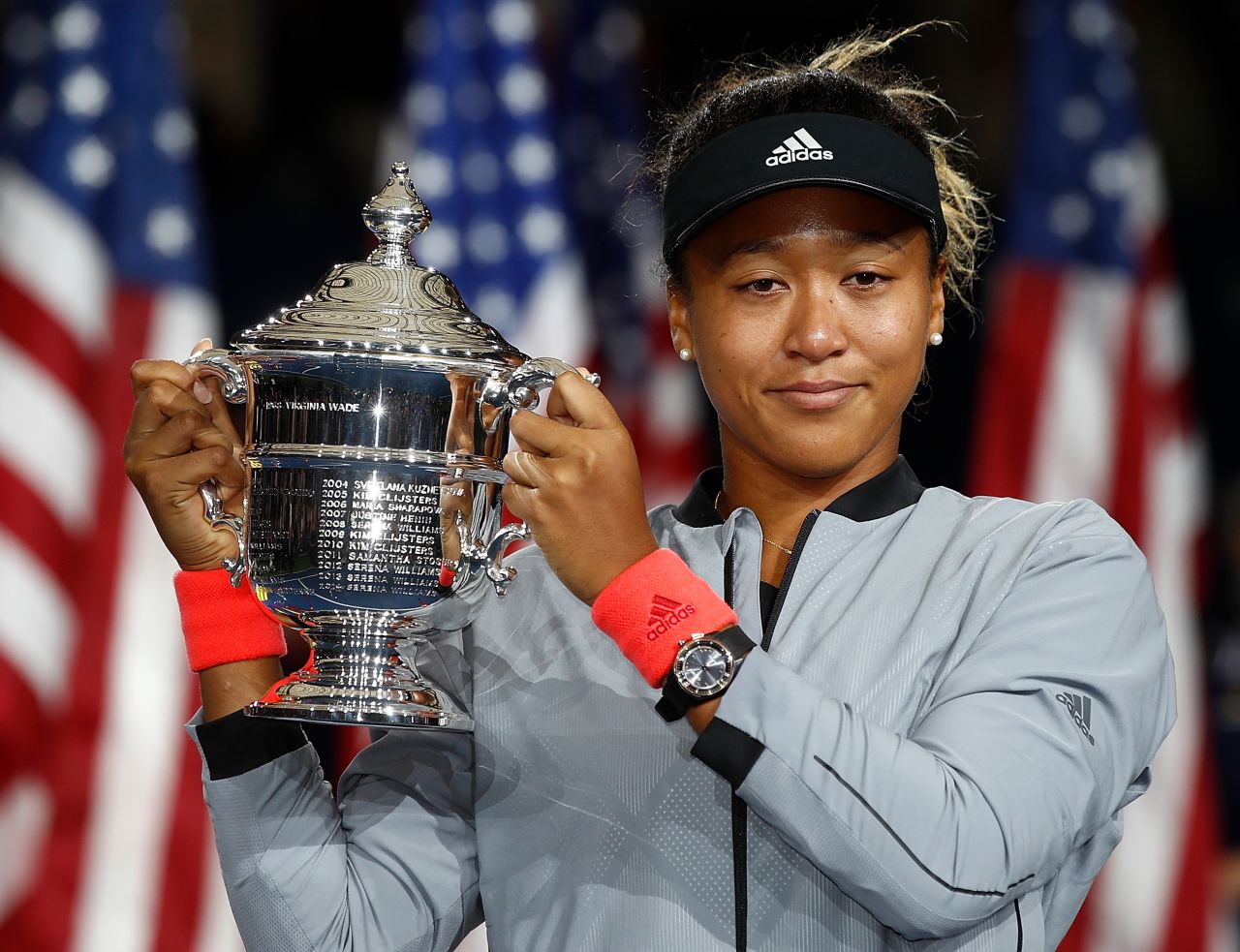 - The pair then met for a second time, at the <strong>2018</strong> <strong>US Open final. </strong>Serena was aiming for her 24th Grand Slam title and Osaka was competing in her first grand slam final.  Amid controversy involving her opponent and the umpire, the 20-year-old Japanese star deservedly won in straight sets for her biggest career win to date, earning $3.8 million in the process. 