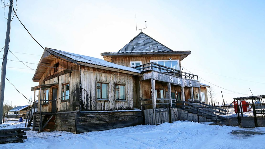 This airport serves the village of Chara, which was once the center of the Trans-Baikal Gulag. 